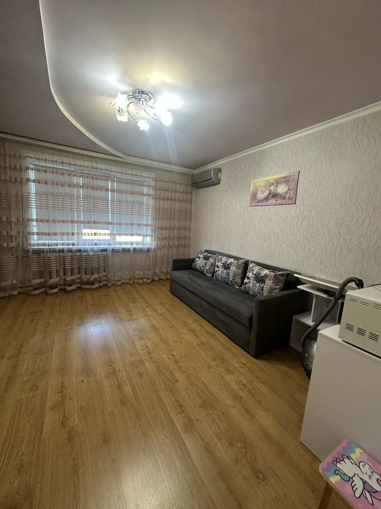 Продаж 2 кімнатної квартири, 12 кватал, будинок цегляний