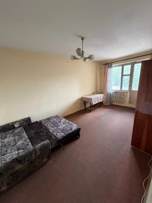 Продаж квартири поруч з ТЦ Арсен