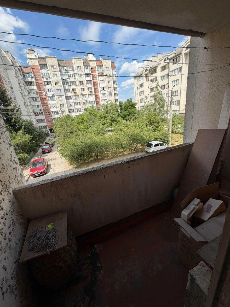 Продаж квартири поруч з ТЦ Арсен
