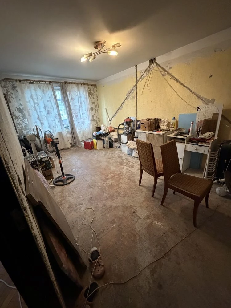 Квартира під ремонт з автономним опаленням
