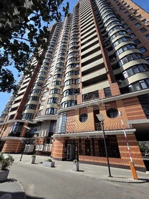 Sale / Apartment / Pecherskyi district / Lesi Ukrainky blvd., 7
