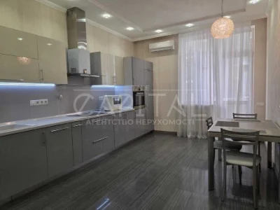 Sale / Apartment / Pecherskyi district / Lesi Ukrainky blvd., 7