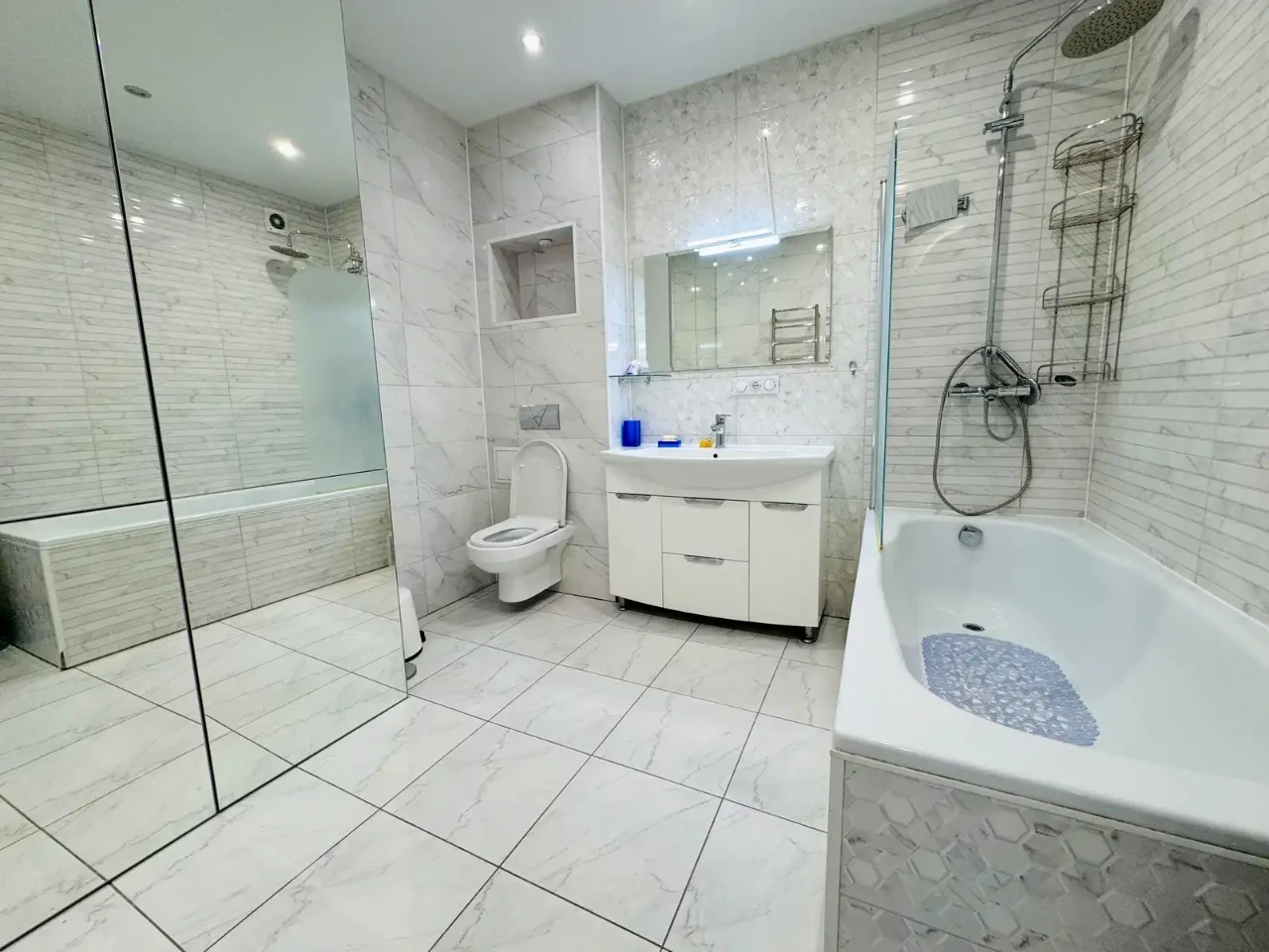 Here are a few options, depending on the desired level of formality and detail:

**Option 1 (Most straightforward):**

"Apartment for rent: 3-room apartment, 90 square meters, 2nd floor of a 25-story building."

**Option 2 (More natural sounding):**

"We are renting a 3-room apartment, 90 square meters, located on the 2nd floor of a 25-story building."

**Option 3 (More descriptive, suitable for an advertisement):**

"3-room apartment for rent: 90 square meters, 2nd floor, 25-story building.  Great location!" (Adding "Great location!" emphasizes a desirable feature.)

**Explanation of choices:**

*   "Оренда квартири" translates directly to "Apartment for rent."
*   "3-кімн." is a common abbreviation for "3-room" in Ukrainian real estate listings.
*   "90 м²" is "90 square meters."
*   "2/25 пов." means "2nd floor of a 25-story building."
*   I've added "of a 25-story building" for clarity in English.

I would choose Option 2 or 3 depending on the context. If it's a formal listing, Option 2 is appropriate. If it's an advertisement, Option 3 might be better.