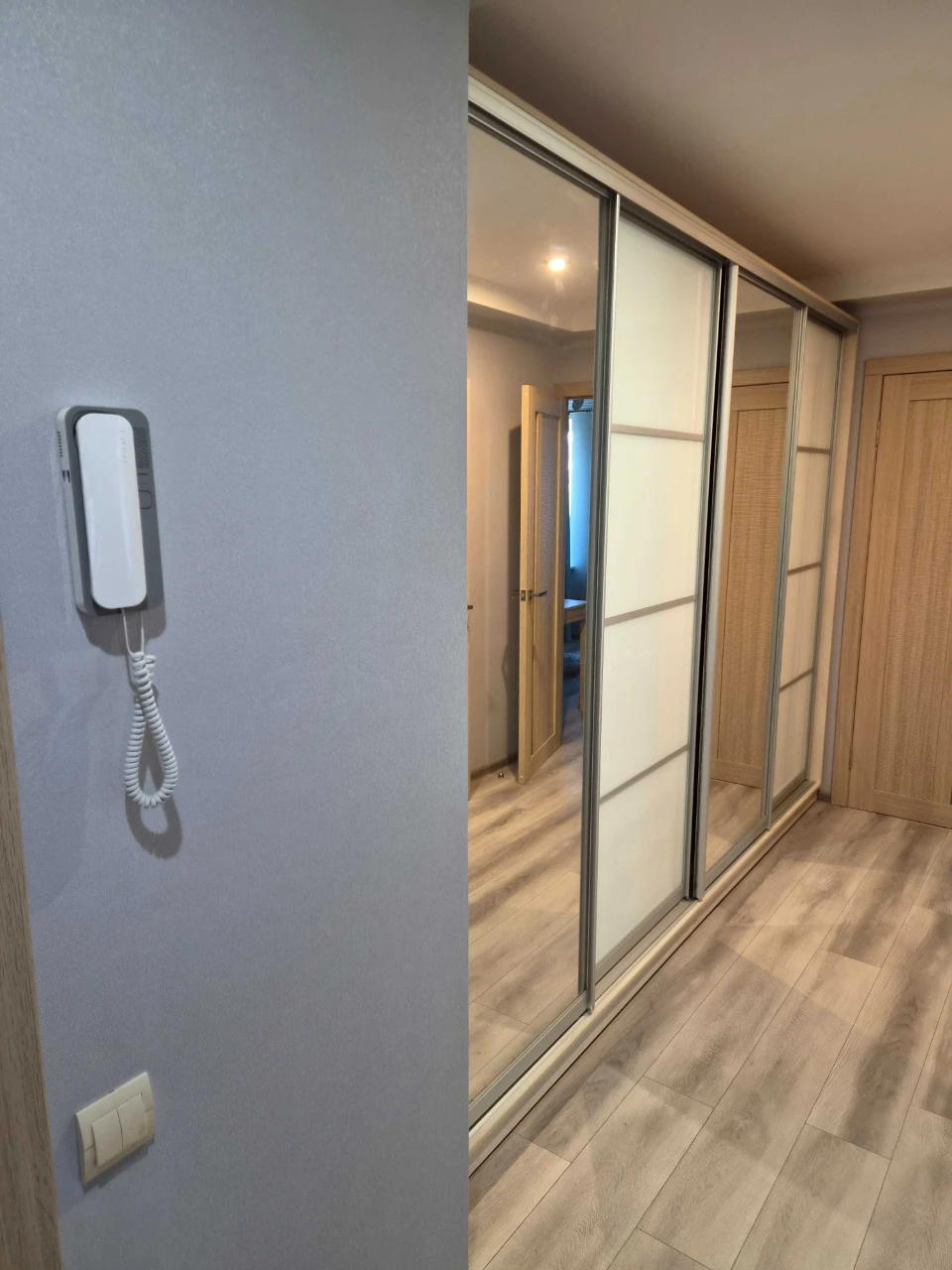 Продам 2-кімнатну квартиру в Запоріжжі, район Малого ринку