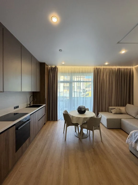 Sale of a studio apartment with renovation.
