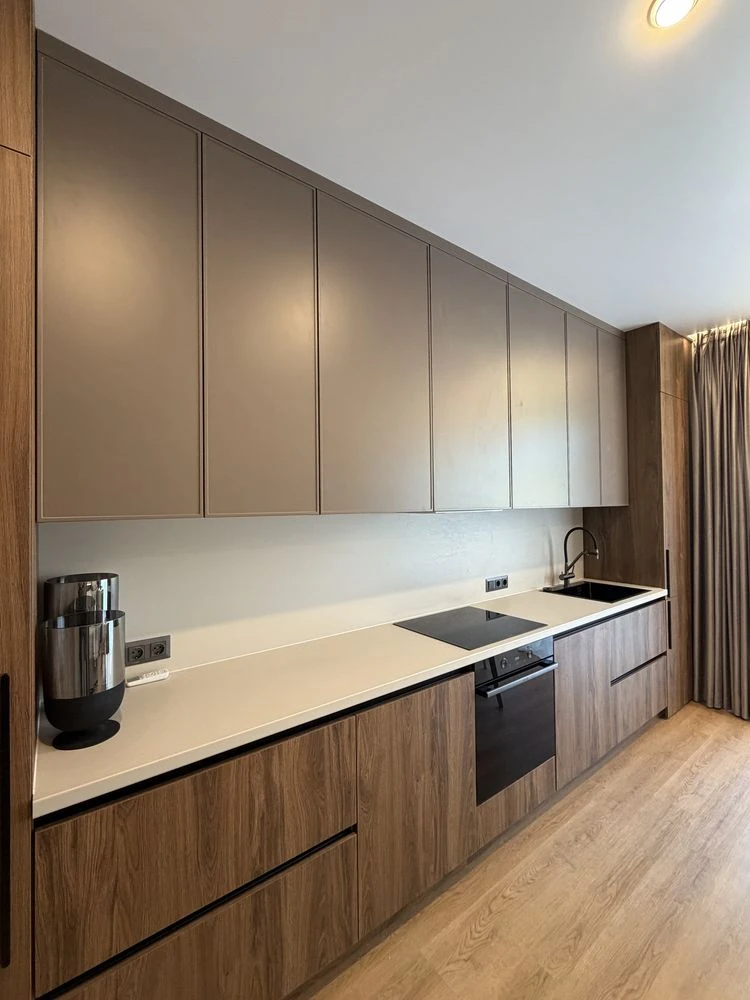 Sale of a studio apartment with renovation.