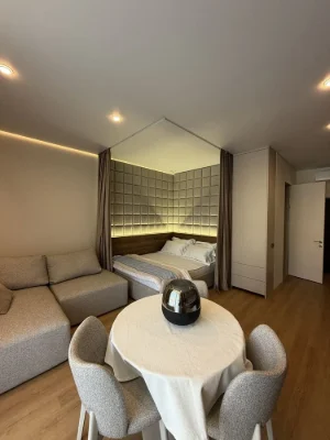 Sale of a studio apartment with renovation.