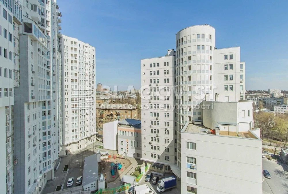 Apartment for sale Mikhnovskogo 14/16