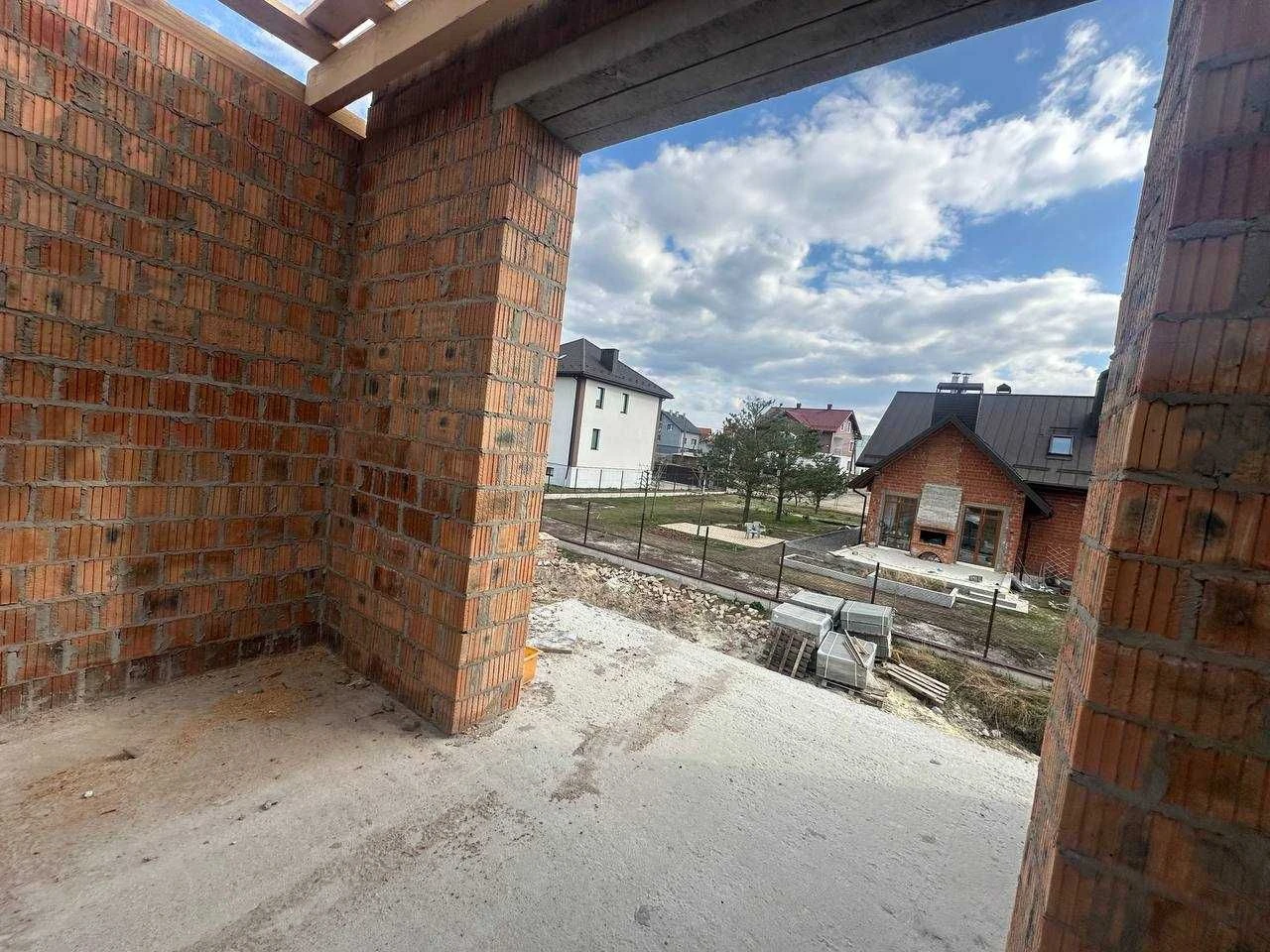 Продаж Будинку Білогорща біля лісу! Котедж!