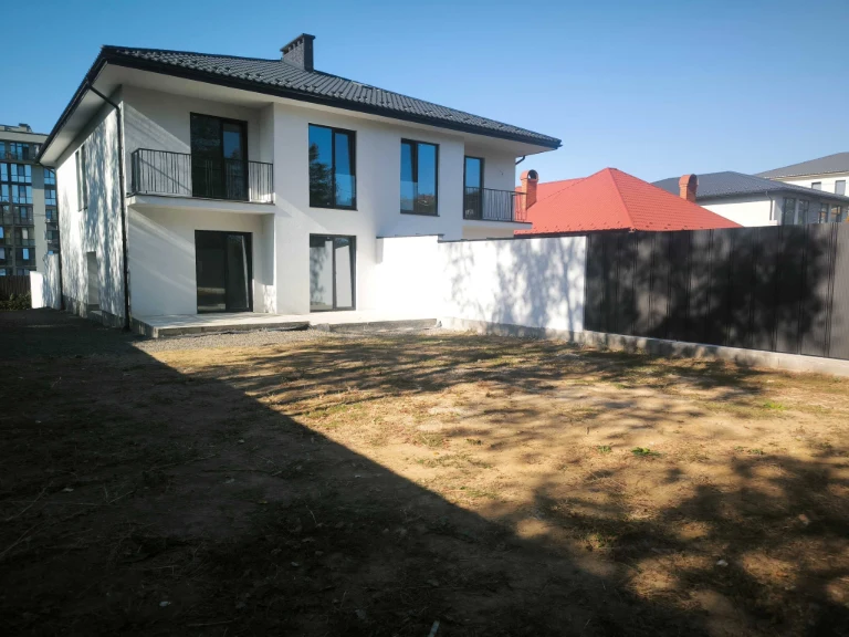 Квартира в клубному будинку (95 м2)