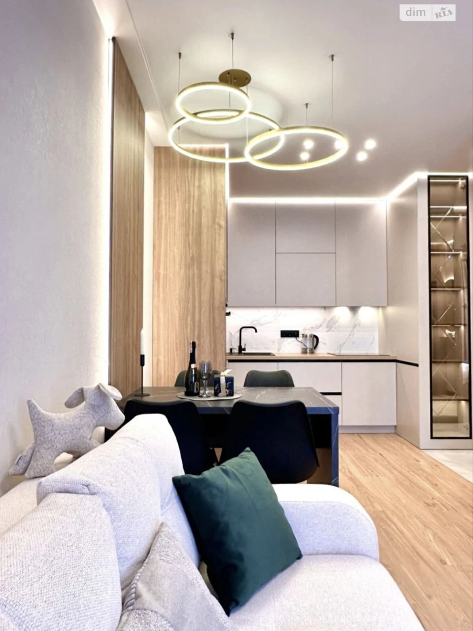 Apartment for sale in Holosiiv