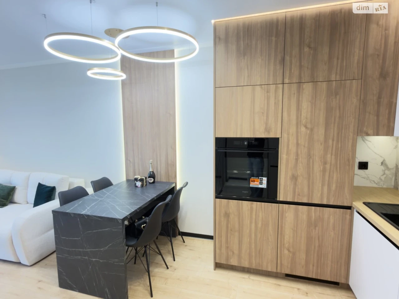 Apartment for sale in Holosiiv