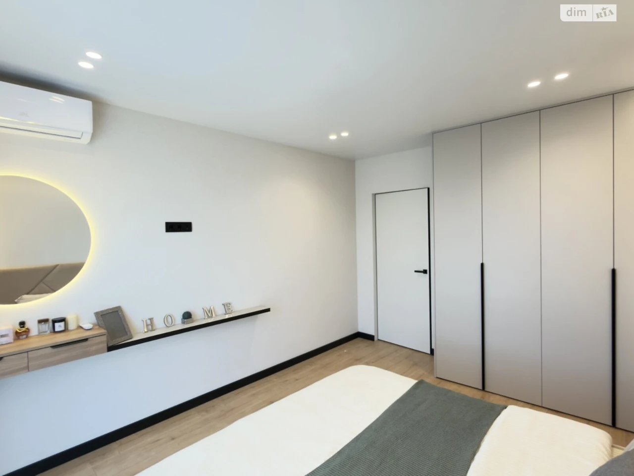 Apartment for sale in Holosiiv