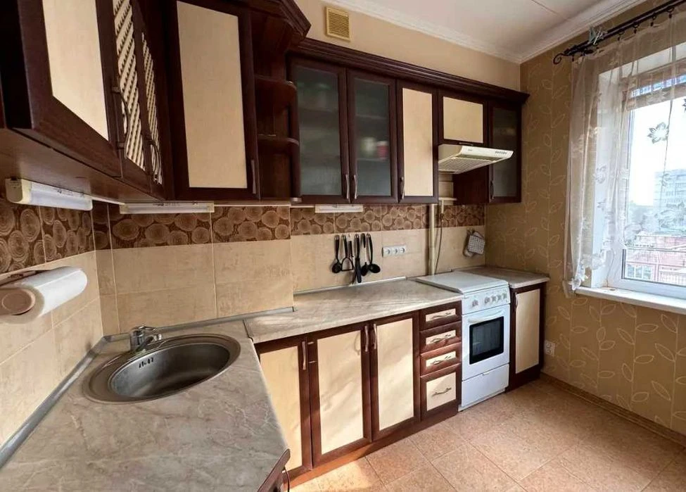 Продаж 2к квартири вул. Повстанська