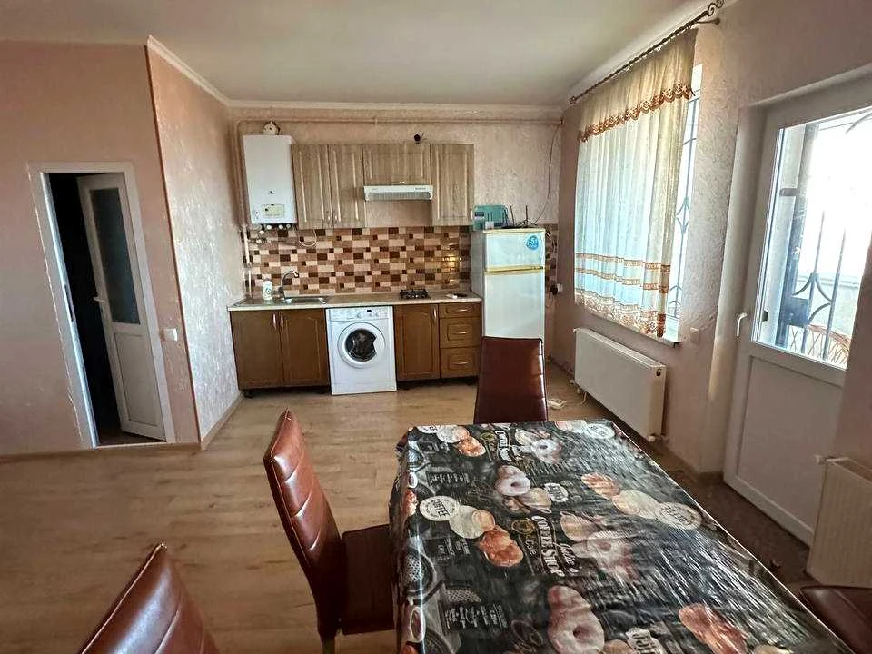Квартира. Одеса, Набережна вул.