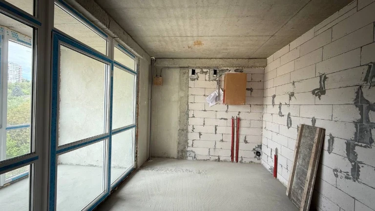 Продаж 2-к кв. 73 м Очеретяна, Карпатбуд. Здано. Шевченківсь