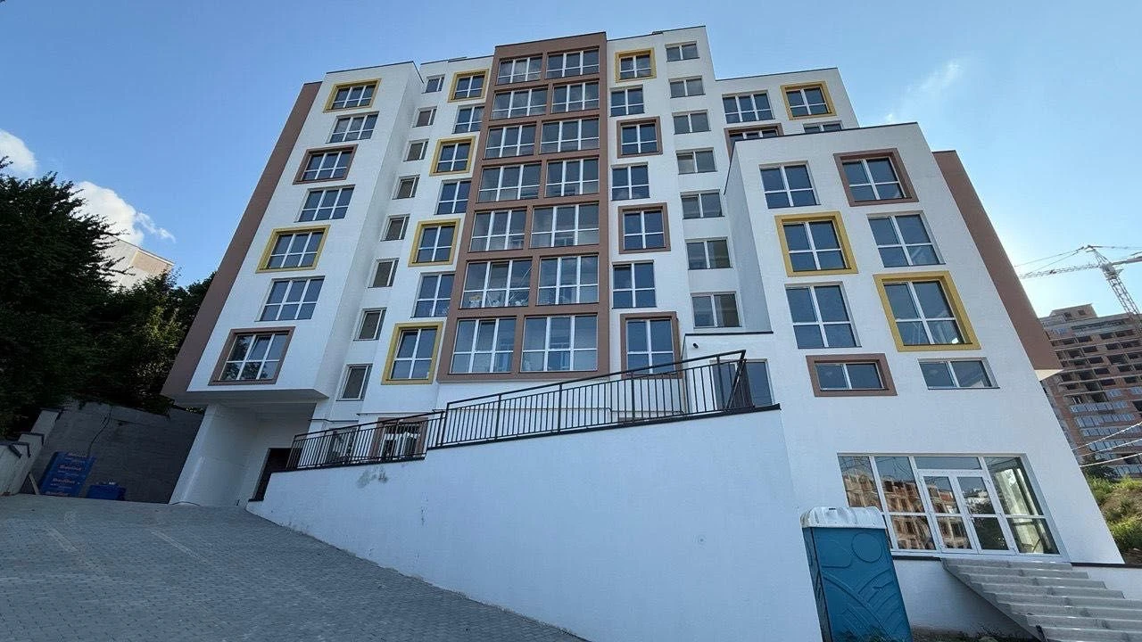 Продаж 2-к кв. 73 м Очеретяна, Карпатбуд. Здано. Шевченківсь