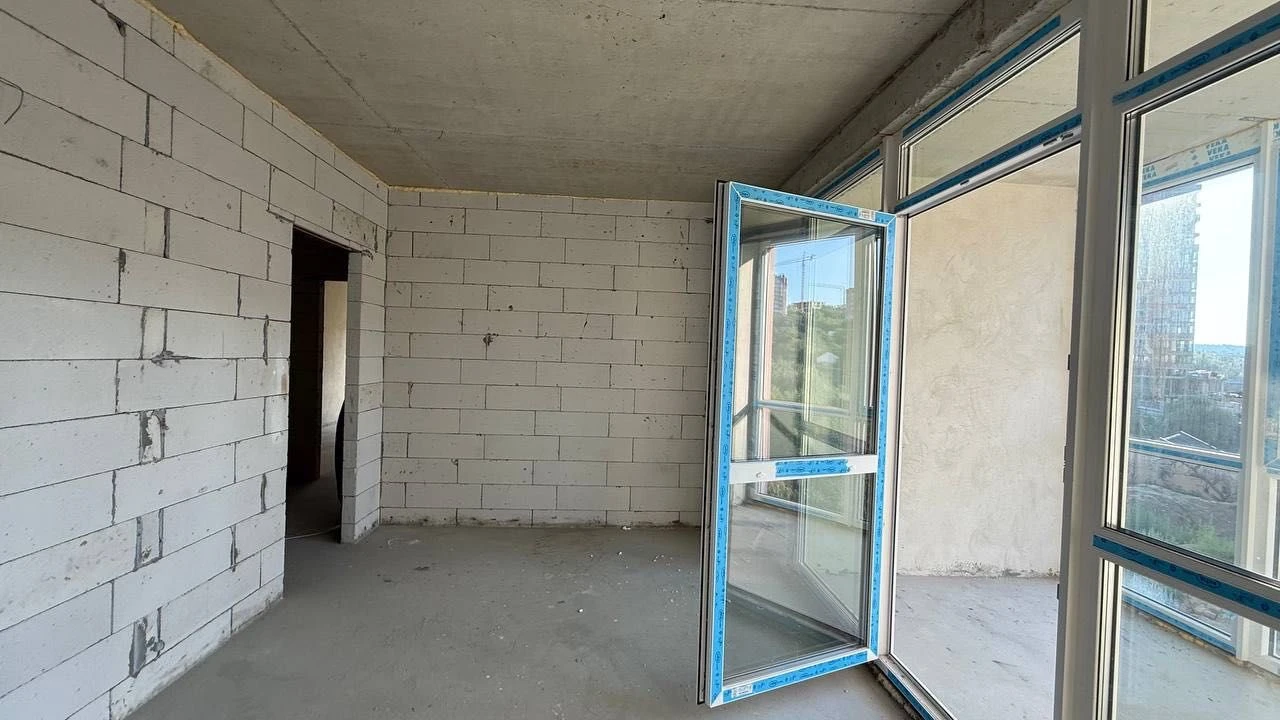 Продаж 2-к кв. 73 м Очеретяна, Карпатбуд. Здано. Шевченківсь