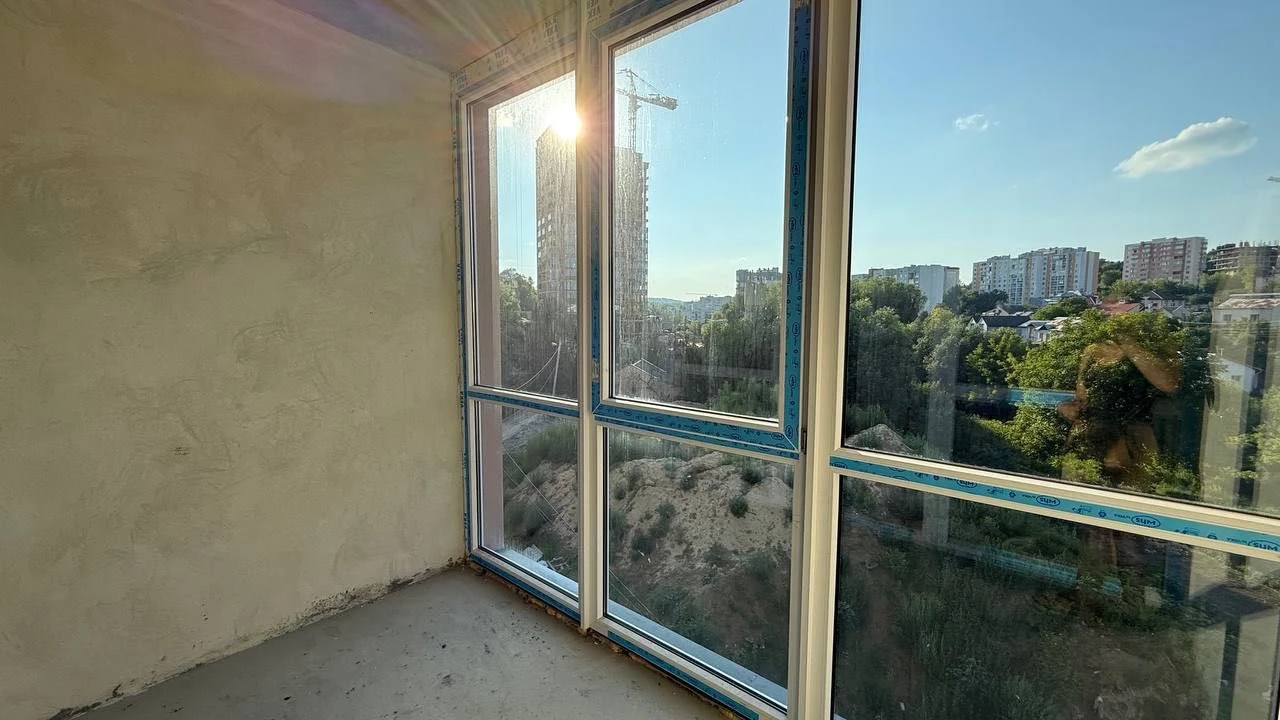 Продаж 2-к кв. 73 м Очеретяна, Карпатбуд. Здано. Шевченківсь