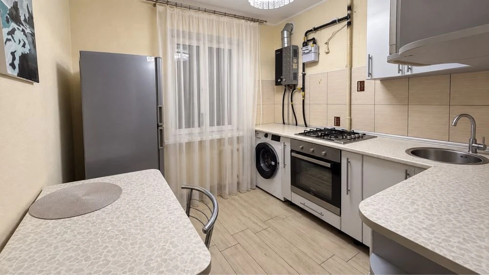 Продам 1 к квартира Александра Поля 90А, Кирова