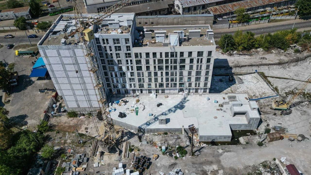 Простора 2-кімнатна квартира 72.91 м² з великою кухнею-вітал