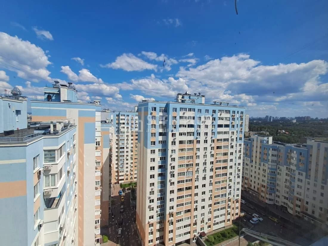 Срочно, ексклюзив! 3к, Сергія Данченка вул. 32, недорого