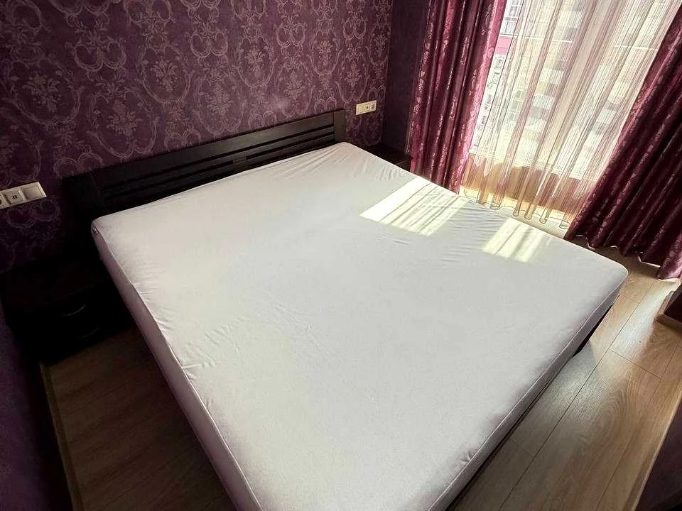 Квартира. Київ, Драгоманова вул.