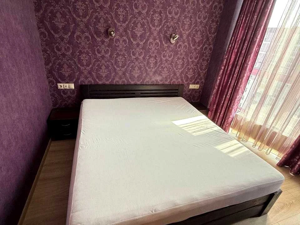 Квартира. Київ, Драгоманова вул.
