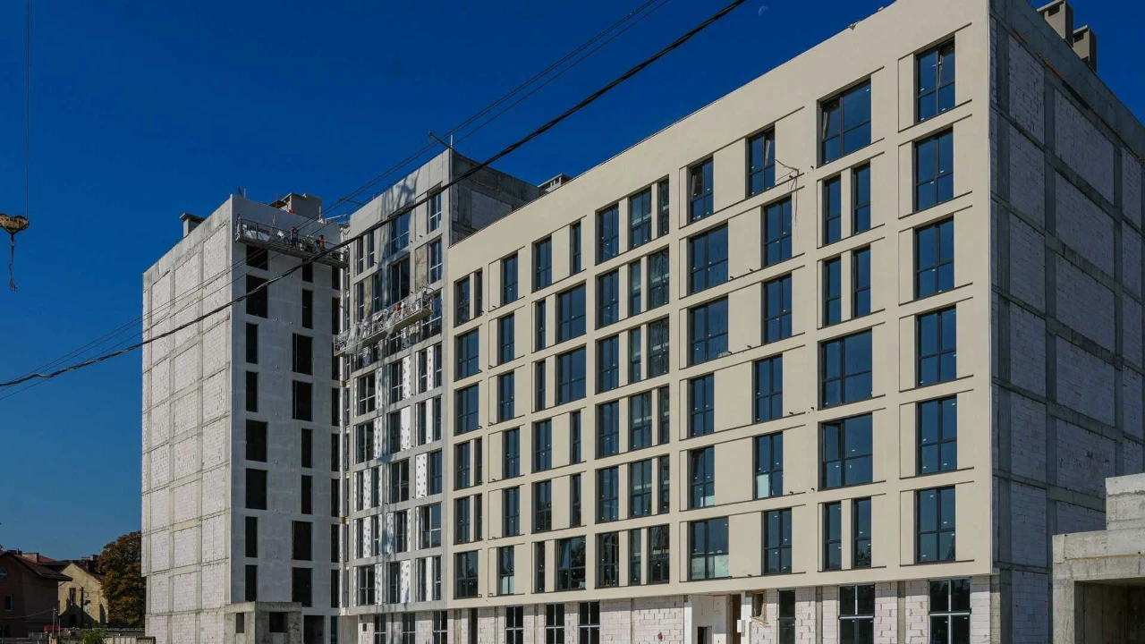Простора 1-кімнатна квартира 52.66 м² з великою кухнею-вітал