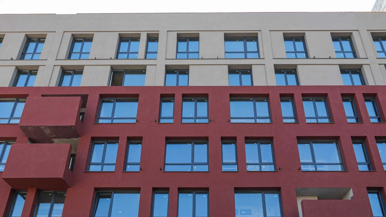 Простора 1-кімнатна квартира 52.66 м² з великою кухнею-вітал