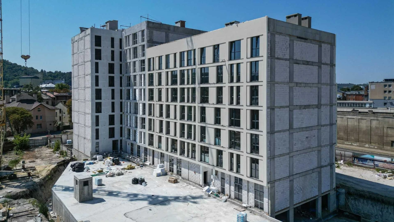 Простора 1-кімнатна квартира 52.66 м² з великою кухнею-вітал