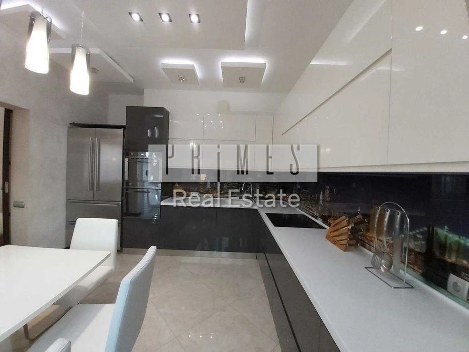 3-room apartment for sale, Prestige Hall residential complex, 3 Vasylya Tyutyunnyka St.