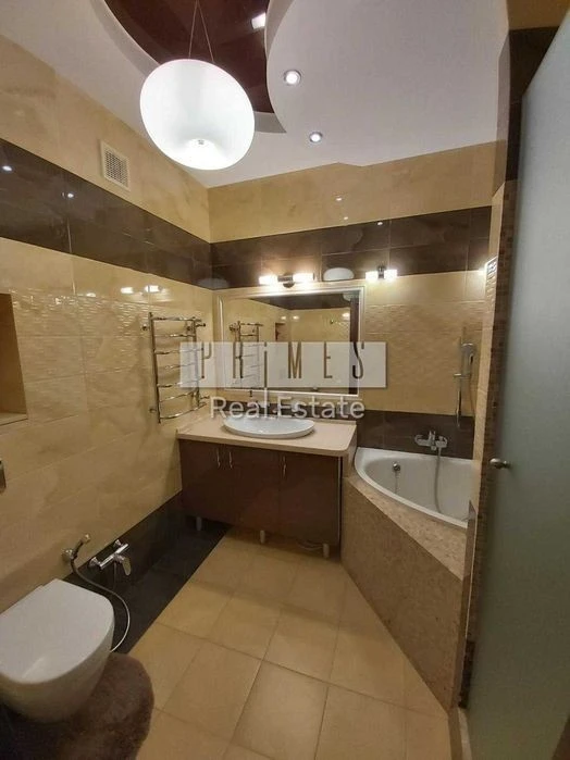 3-room apartment for sale, Prestige Hall residential complex, 3 Vasylya Tyutyunnyka St.