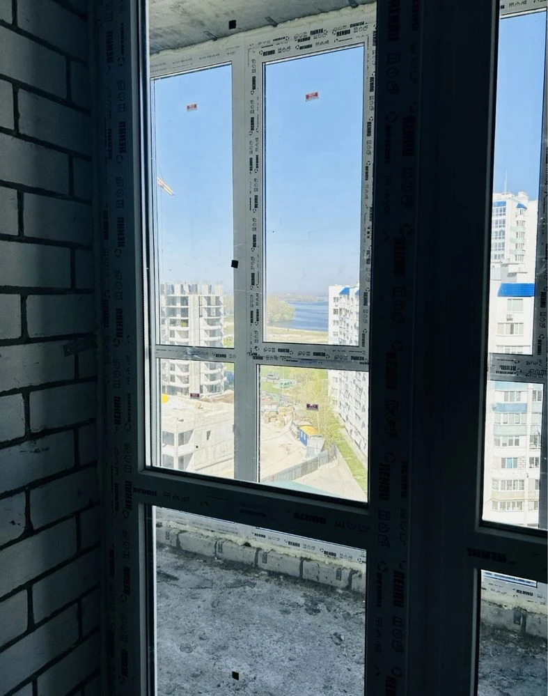Митниця центр ЖК Парковий на Дніпрі панорамно-видова 1 комн.
