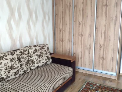 Оренда квартири 1-кімн. 40 м² 9/16 пов.