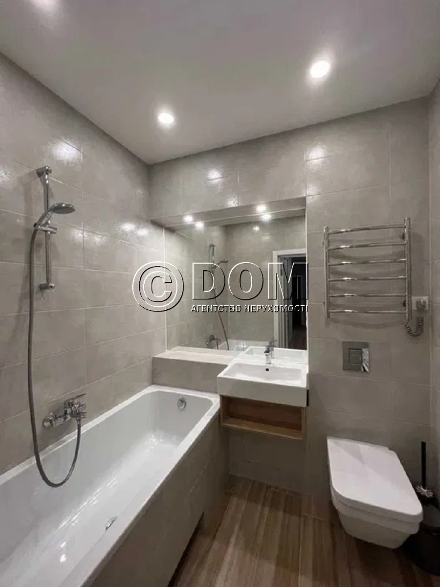 Продажа 2-комнатной квартиры 66 м², Сергея Данченко ул., 30