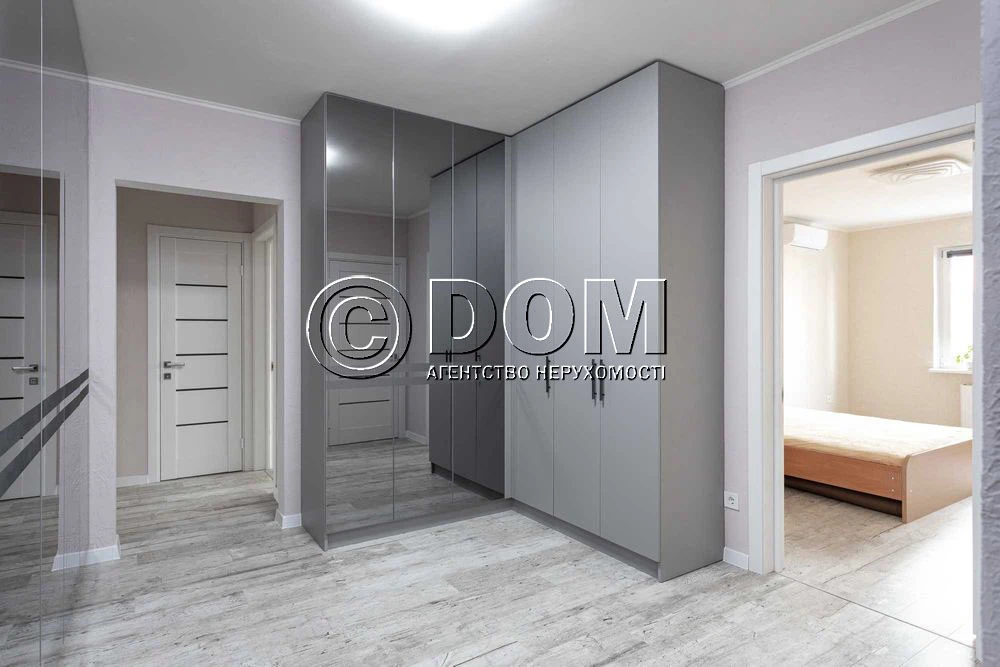 Продажа 3-комнатной квартиры 102 м², Балтийский пер., 5