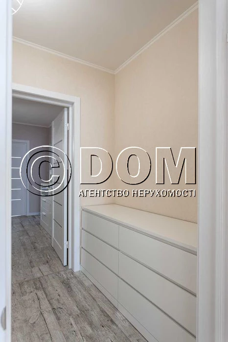 Продажа 3-комнатной квартиры 102 м², Балтийский пер., 5