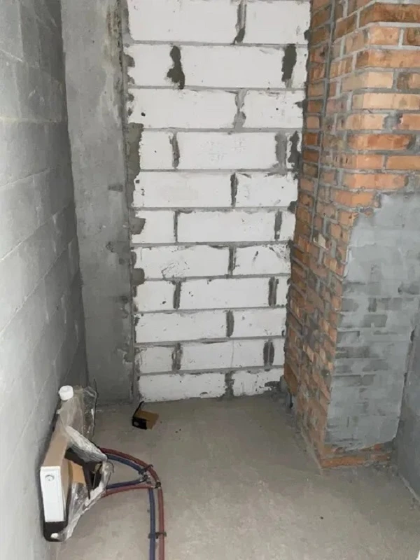 Продажа 3-комнатной квартиры 87 м², Александра Олеся ул., 4А