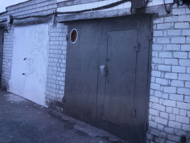 For Sale: Garage in residential area "Прилад", address: Хіміків 67/2, 1st floor.