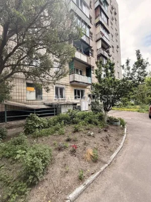 Оселя пройшла повне оновлення «для себе», вул. Кирилівська,