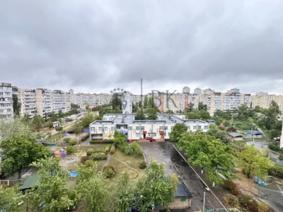Продаж 1-кімнатної квартири на Оболоні, метро Героїв Дніпра