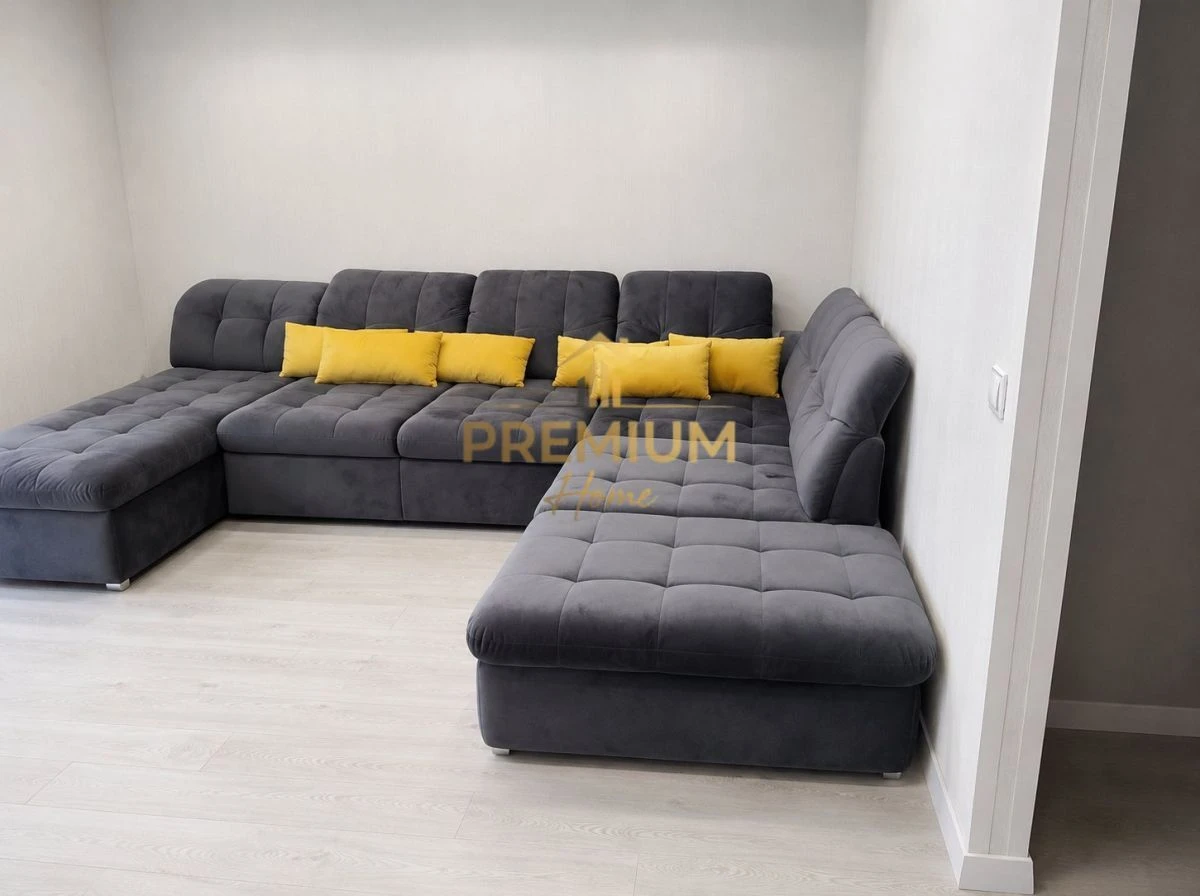 Продаж 2-кімн. квартири на Академіка Гнатюка, Новий Світ