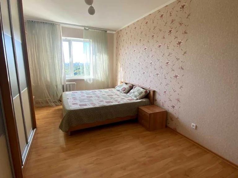 Apartment. Kyiv, Naukova Street.