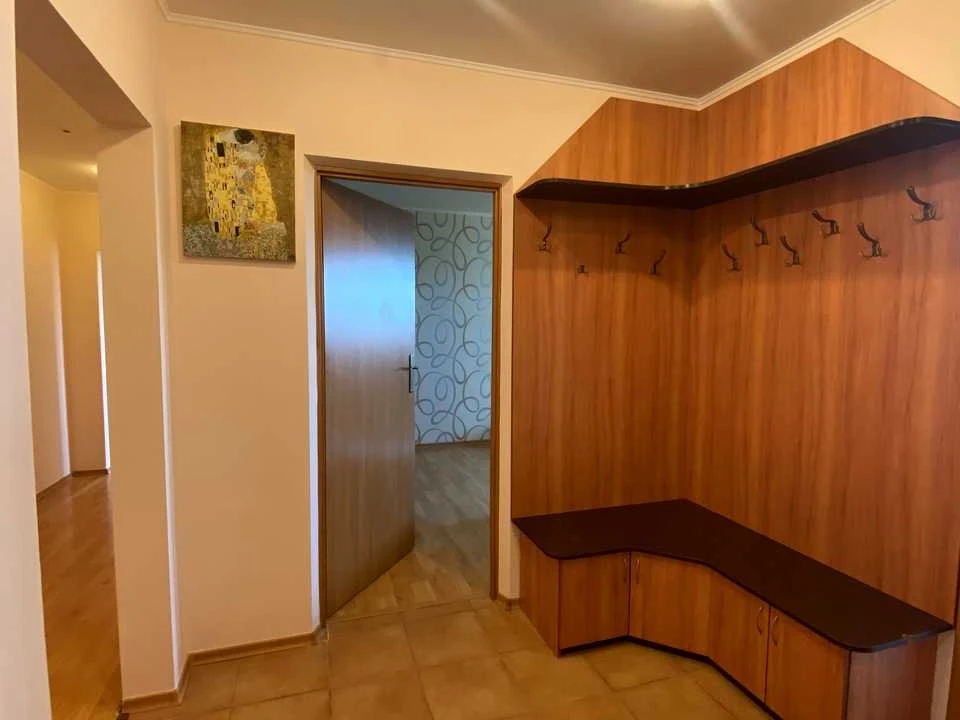 Apartment. Kyiv, Naukova Street.