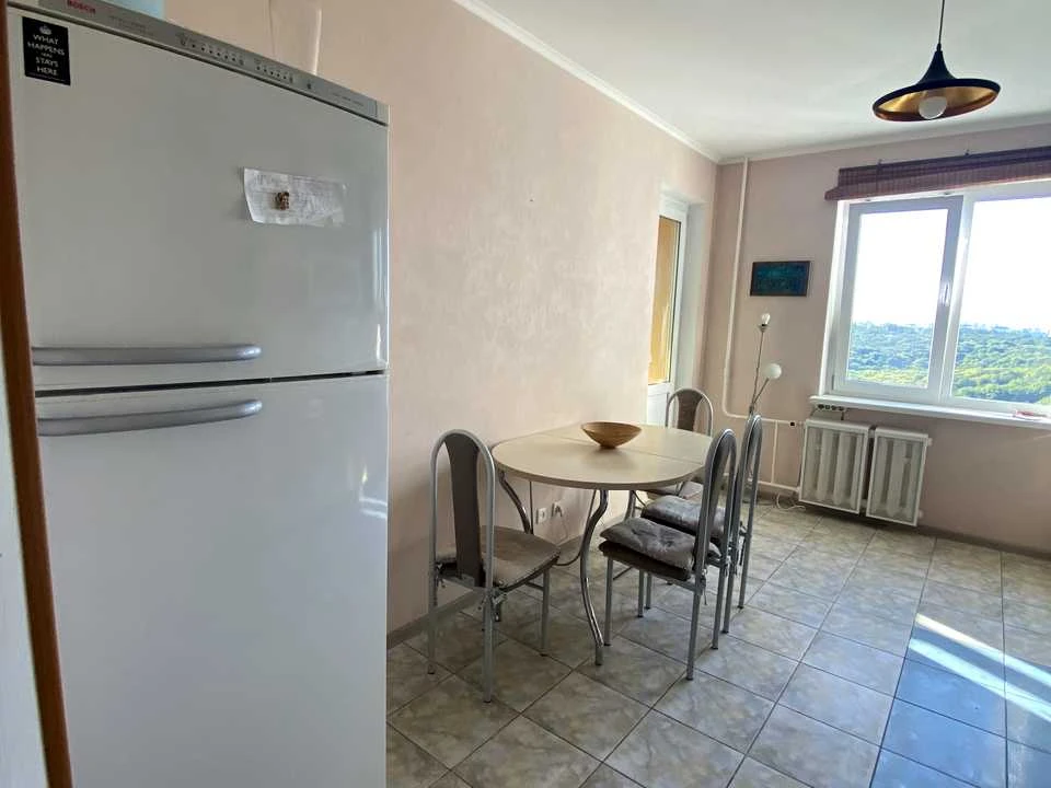 Apartment. Kyiv, Naukova Street.