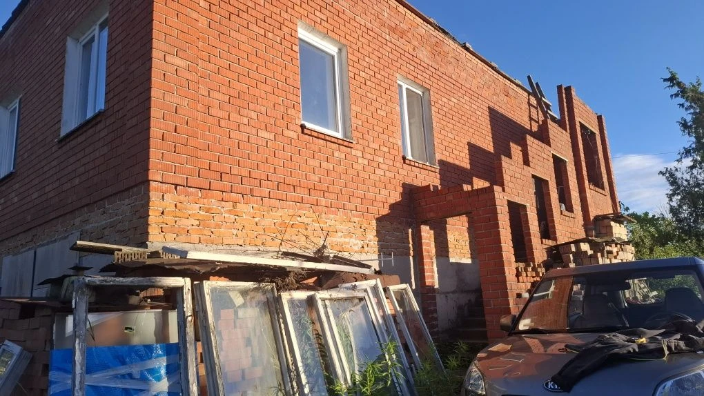 Продажа дачи в районе Дамбы, выход к реке Козинке. С другой стороны.