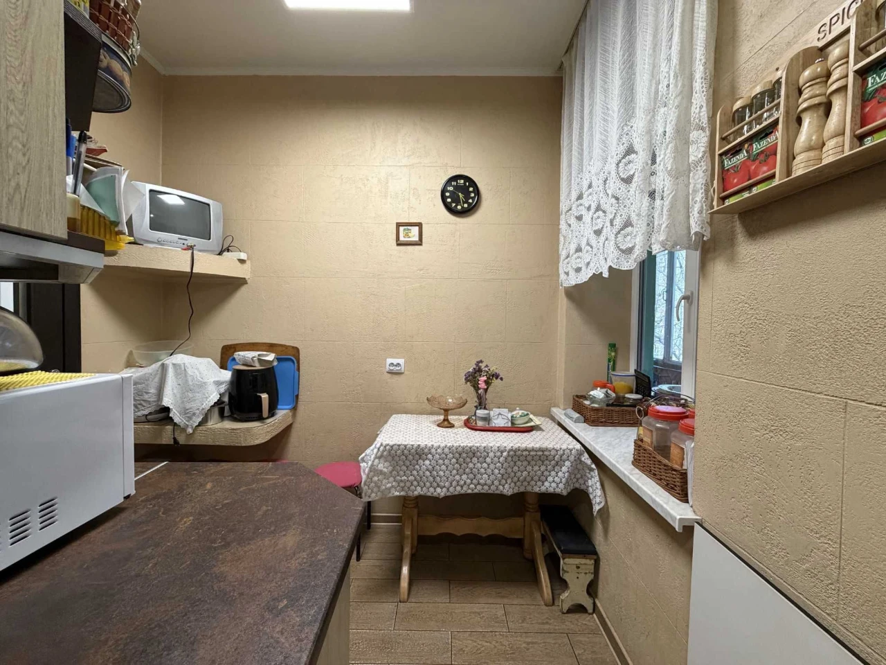 Austrian House, Chuprynka Street, 25 - 4-room apartment with a balcony.