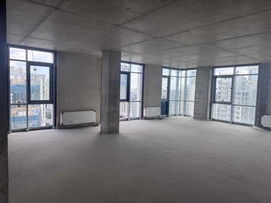 Sale of a unique penthouse in the new row of Novopecherskie Lip