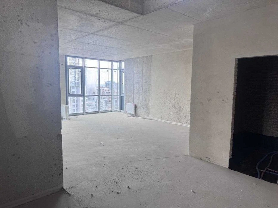 Sale of a unique penthouse in the new row of Novopecherskie Lip